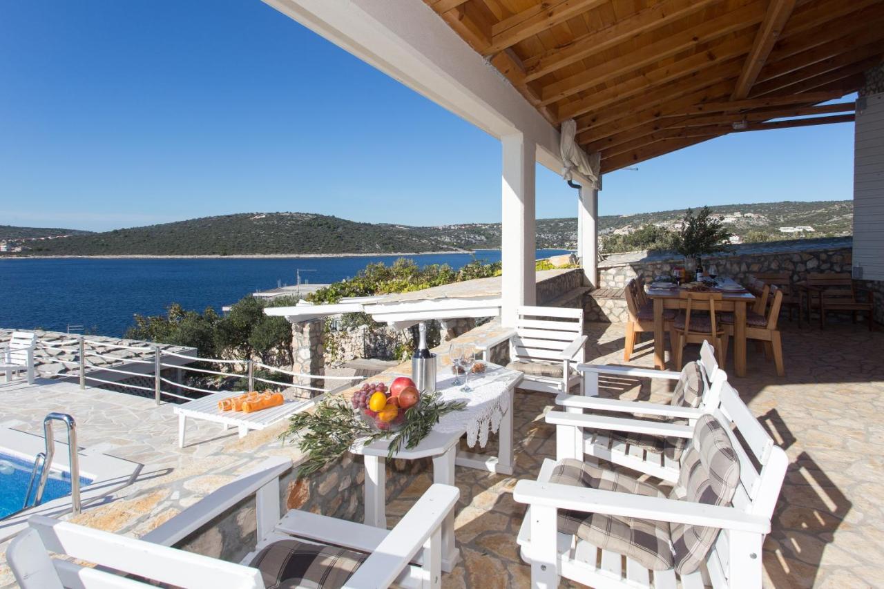 Villa, Stone House With Swimming Pool & Sauna, Beach, Севид Екстериор снимка
