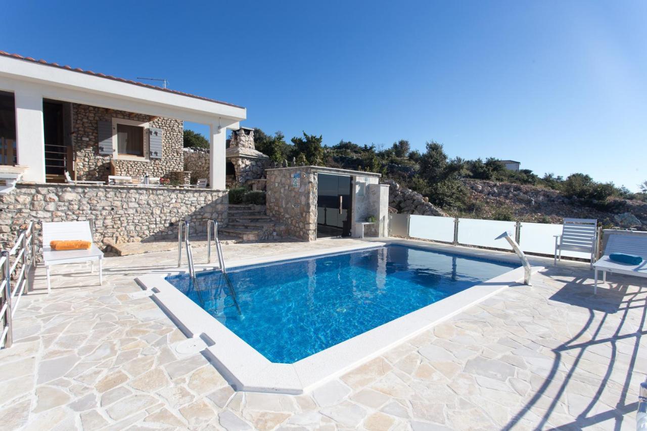 Villa, Stone House With Swimming Pool & Sauna, Beach, Севид Екстериор снимка