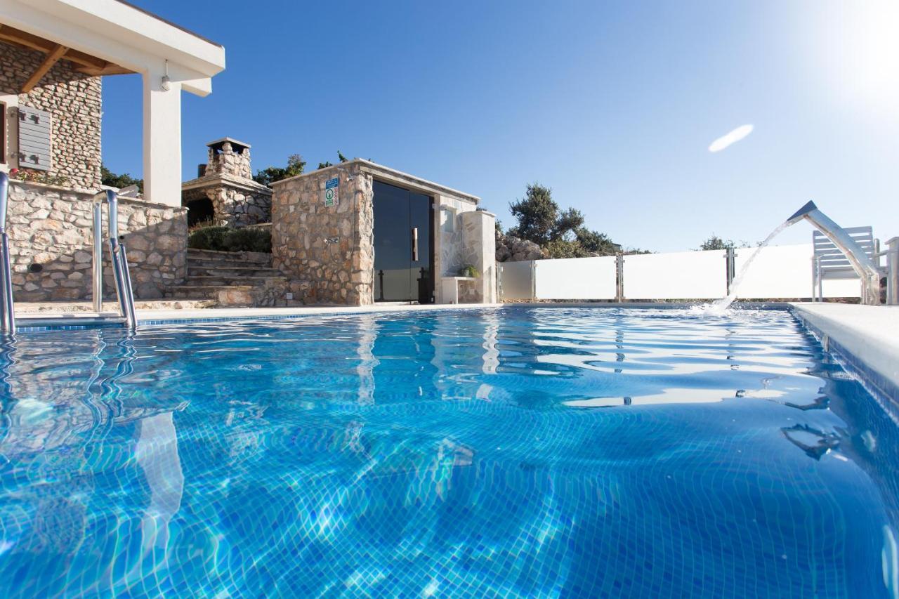Villa, Stone House With Swimming Pool & Sauna, Beach, Севид Екстериор снимка