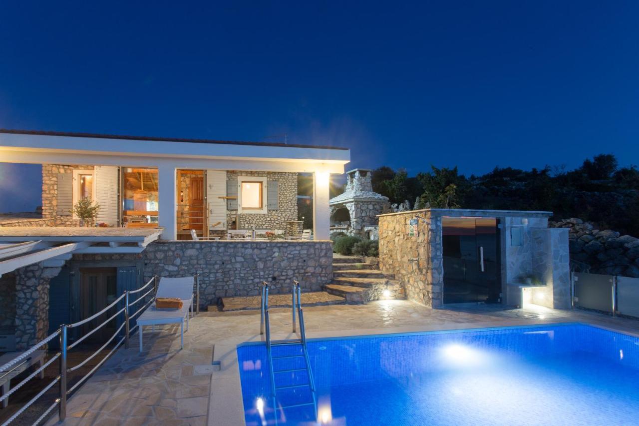 Villa, Stone House With Swimming Pool & Sauna, Beach, Севид Екстериор снимка