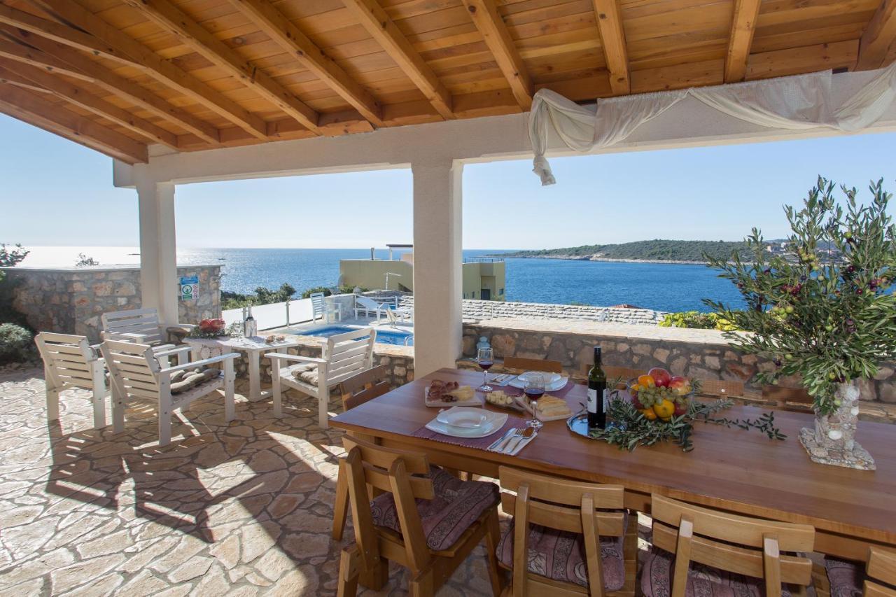Villa, Stone House With Swimming Pool & Sauna, Beach, Севид Екстериор снимка