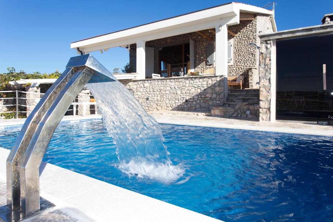 Villa, Stone House With Swimming Pool & Sauna, Beach, Севид Екстериор снимка