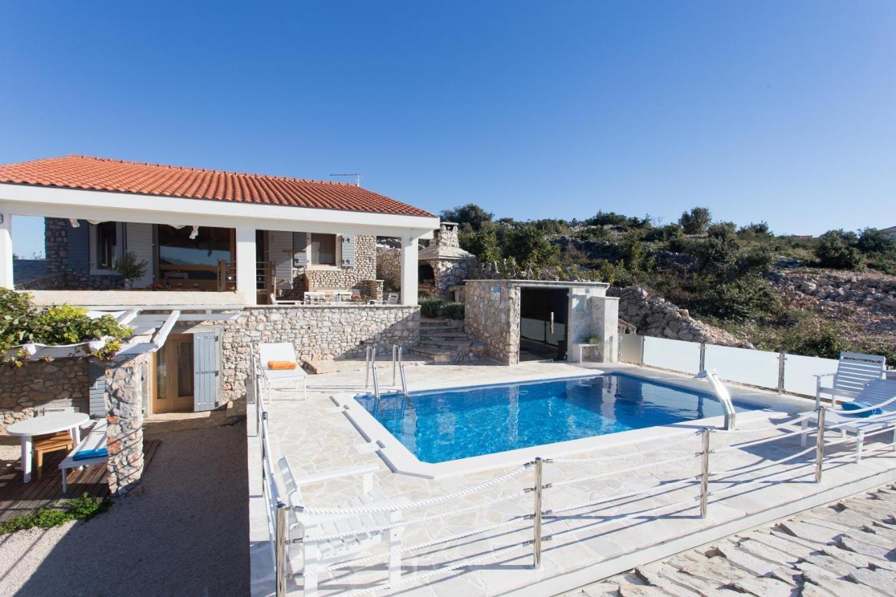 Villa, Stone House With Swimming Pool & Sauna, Beach, Севид Екстериор снимка