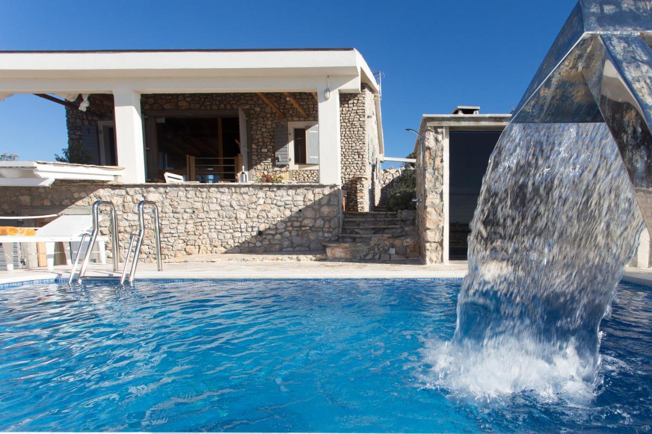 Villa, Stone House With Swimming Pool & Sauna, Beach, Севид Екстериор снимка