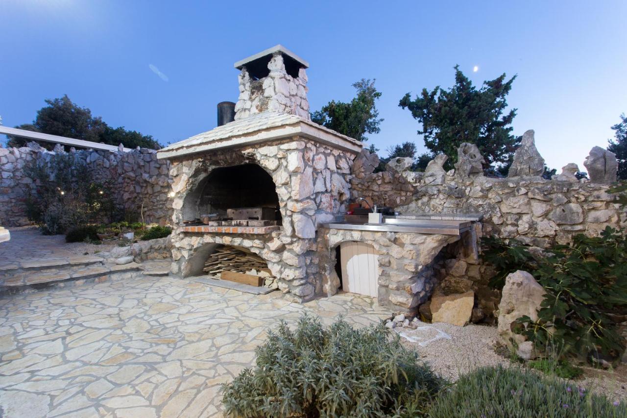 Villa, Stone House With Swimming Pool & Sauna, Beach, Севид Екстериор снимка