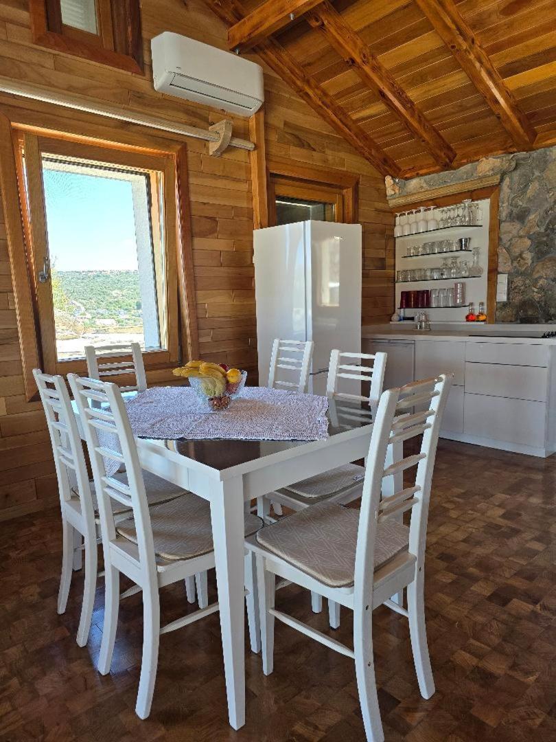 Villa, Stone House With Swimming Pool & Sauna, Beach, Севид Екстериор снимка