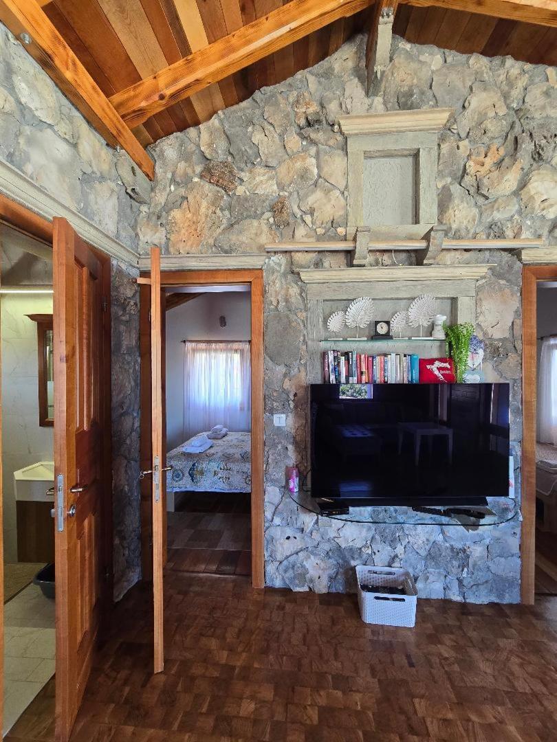 Villa, Stone House With Swimming Pool & Sauna, Beach, Севид Екстериор снимка
